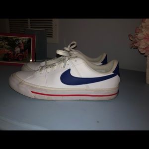 Nike blazers low size 8.5